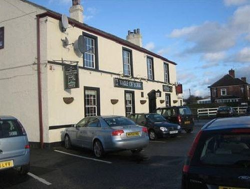 Vale Of York Hotel Thirsk Exterior photo